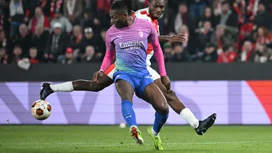 Rafael Le&atilde;o d&aacute; show em vit&oacute;ria e classifica&ccedil;&atilde;o do Milan para as quartas de final da Liga Europa