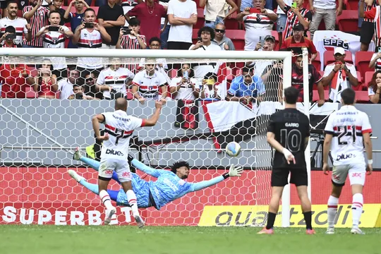Corinthians precisa superar desempenho vexat&oacute;rio como visitante para sair do Z4