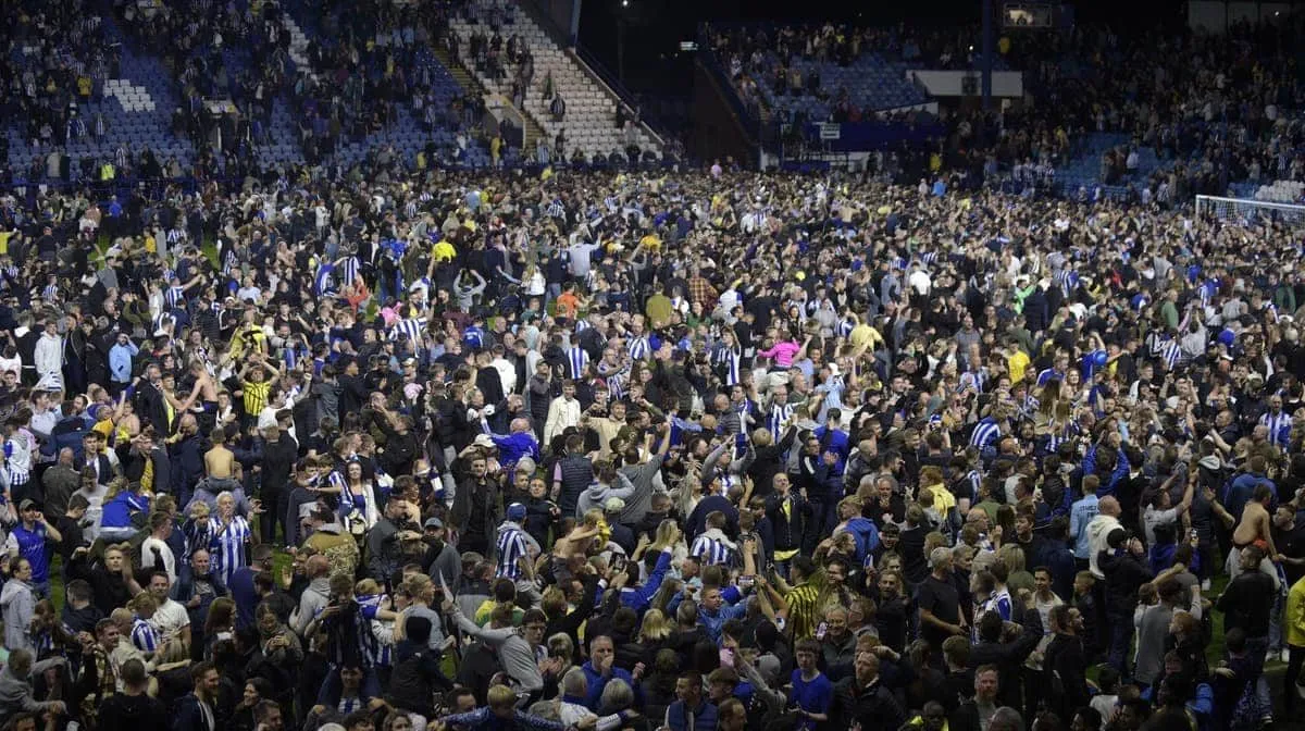 O incr&iacute;vel milagre do Sheffield Wednesday: perdeu a ida por 4&times;0, venceu a volta por 5&times;1 e, nos p&ecirc;naltis, vai &agrave;s finais do acesso na terceirona