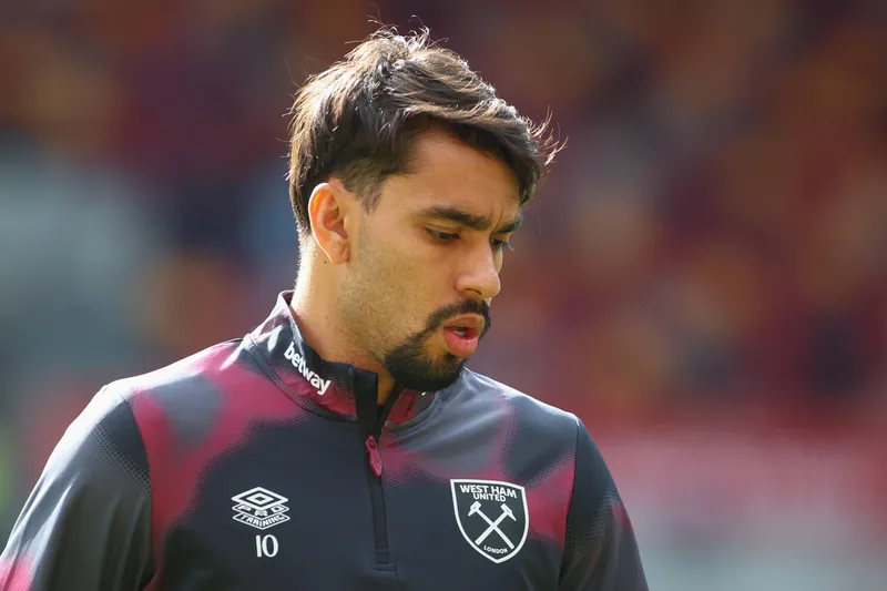 Paquet&aacute; antes de partida pelo West Ham