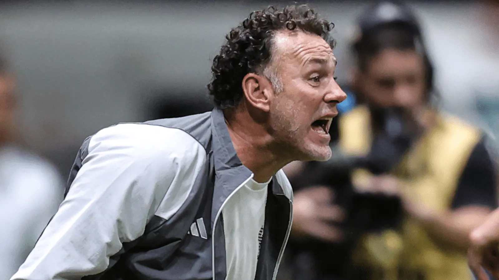 Milito exigir mais ap&oacute;s passeio do Atl&eacute;tico-MG escancara diferen&ccedil;a para Felip&atilde;o