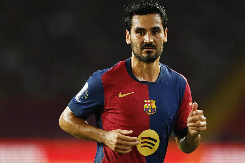 G&uuml;ndogan passou por problemas de ambiente no Barcelona, e retorna ao Manchester City ap&oacute;s um ano