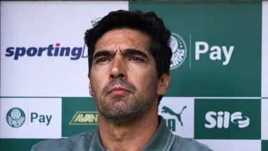 Entorno de Abel tem vis&otilde;es distintas sobre renova&ccedil;&atilde;o no Palmeiras