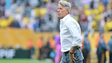 Ap&oacute;s estreia em alto n&iacute;vel do Fluminense, Renato n&atilde;o pensa em dinheiro e s&oacute; quer amar