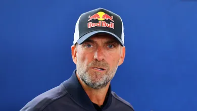 &lsquo;Se n&atilde;o gosta, n&atilde;o assista&rsquo;: Klopp &eacute; chamado de &lsquo;hip&oacute;crita&rsquo; ap&oacute;s cr&iacute;ticas ao Mundial