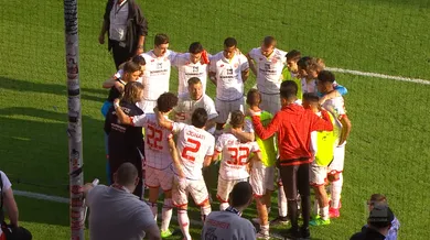 Diante da amea&ccedil;a de rebaixamento, torcedor comanda a arenga para motivar o Mainz