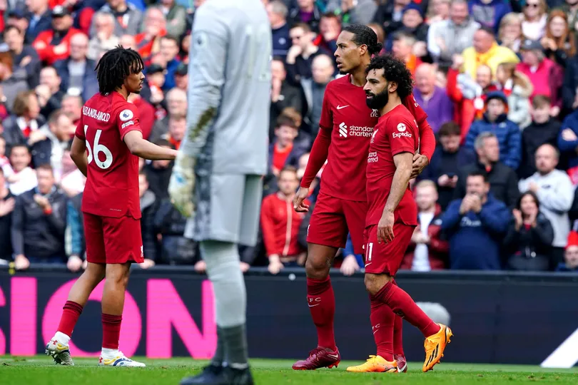 Liverpool manter&aacute; tr&ecirc;s de seus principais titulares no elenco