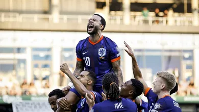 Memphis salva Holanda de gafe contra a Litu&acirc;nia e se torna maior artilheiro da hist&oacute;ria do pa&iacute;s