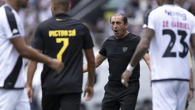 &lsquo;Vida ou morte&rsquo;: auxiliar do Vasco explica bom retrospecto em cl&aacute;ssicos sob o comando de Ram&oacute;n Diaz