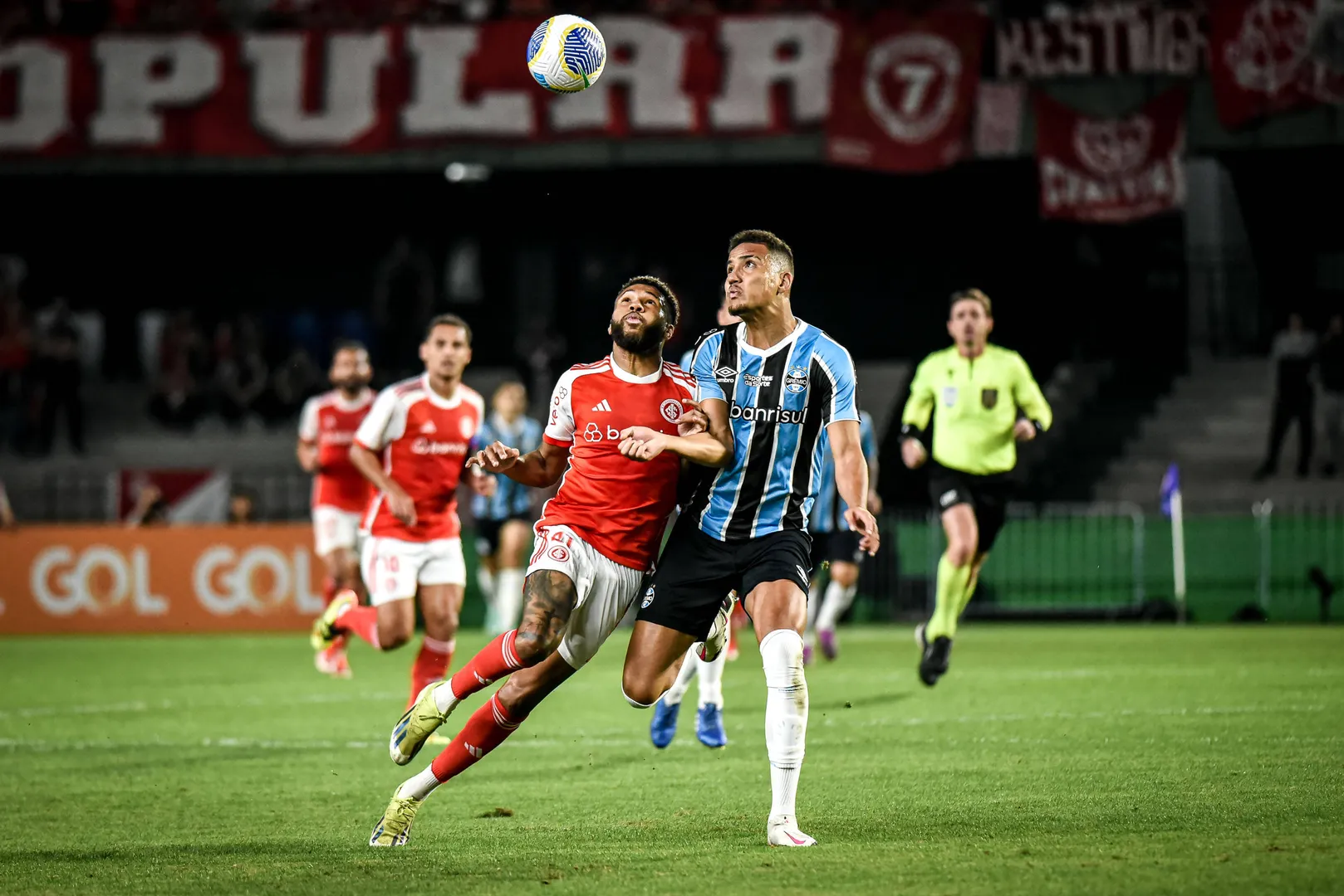 Gr&ecirc;mio e Internacional disputam por objetivos opostos neste Brasileir&atilde;o