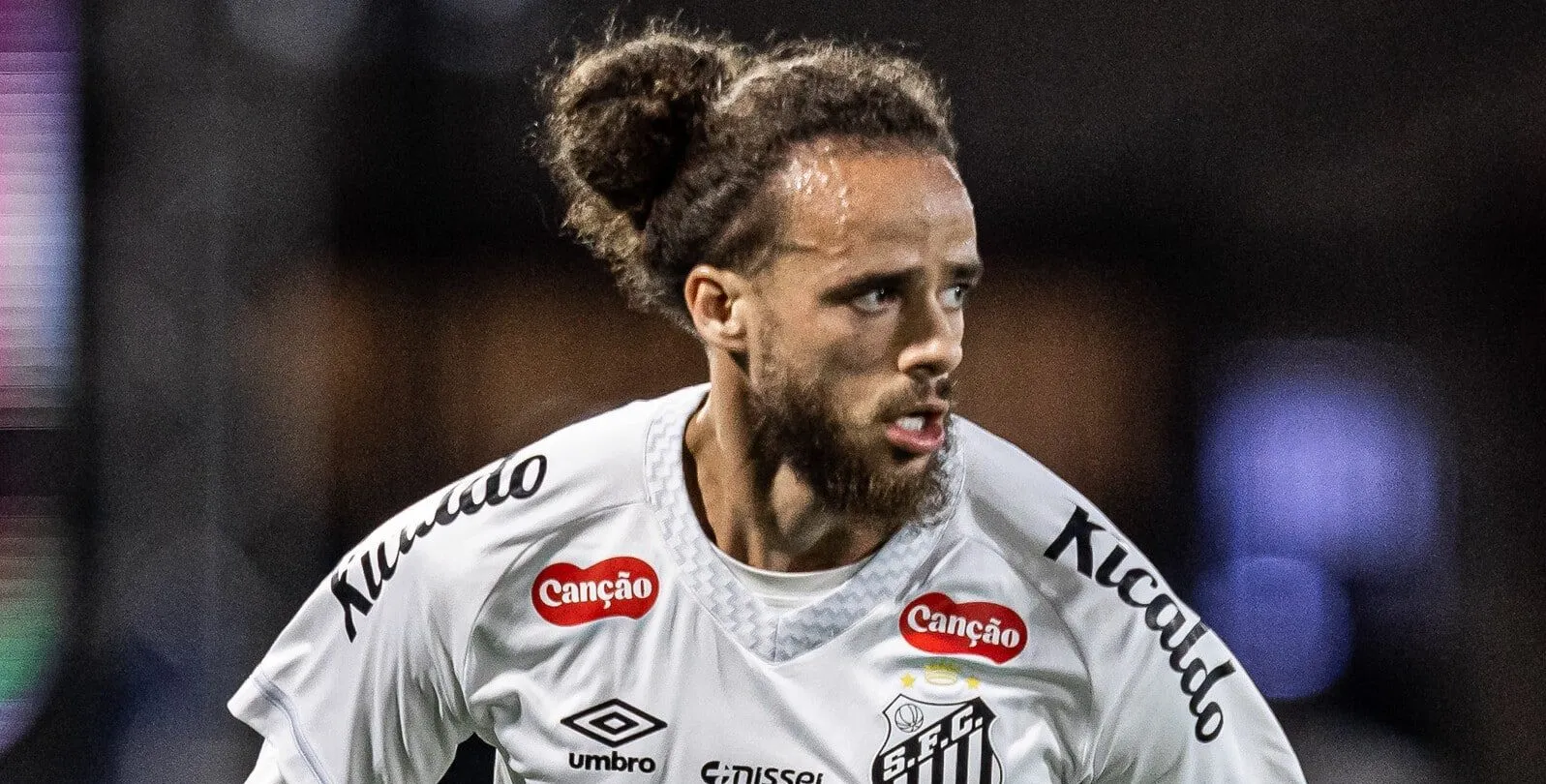 Quais s&atilde;o as primeiras avalia&ccedil;&otilde;es internas do Santos sobre Billal Brahimi?