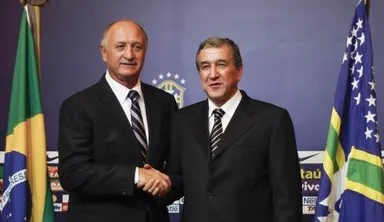 Felip&atilde;o e Parreira, os t&eacute;cnicos do penta e do tetra, se juntaram pelo hexa em dezembro de 2012