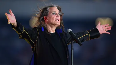 Morre Ozzy Osbourne, um apaixonado pelo Aston Villa que estranhou presente de Beckham