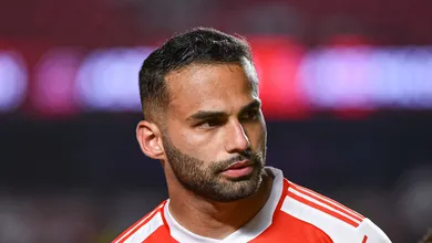 &lsquo;Devolve para o Flamengo&rsquo;: Thiago Maia &eacute; alvo de cr&iacute;ticas em estreia do Inter no Gauch&atilde;o