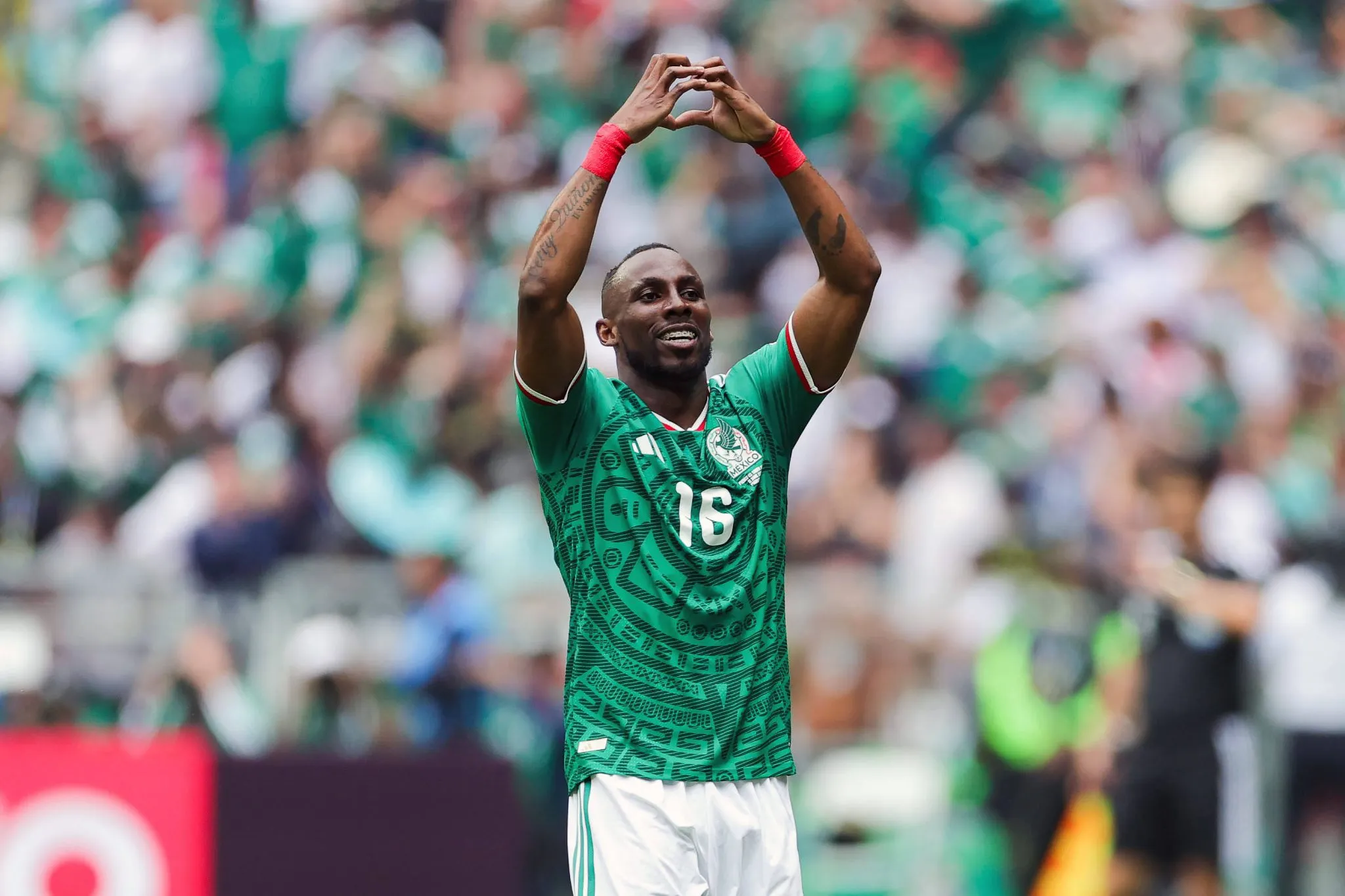 Qui&ntilde;ones, do M&eacute;xico, marcou o primeiro gol da Copa do Mundo 2026