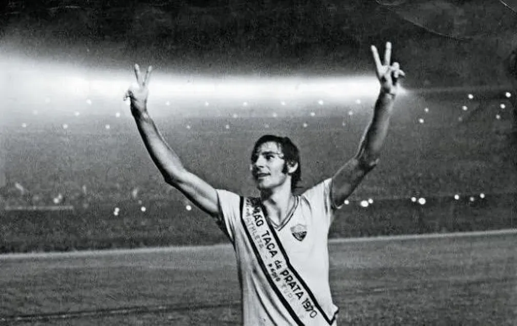 Gesto de comemora&ccedil;&atilde;o de gols de Mickey, her&oacute;i do Campeonato Brasileiro de 1970 para o Fluminense, fizeram atacante ser perseguido pela ditadura militar no Brasil - Foto: Flu Mem&oacute;ria