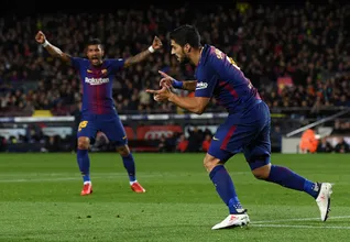 Alav&eacute;s quase rouba a cena, mas na estreia de Coutinho, os de sempre salvam o Bar&ccedil;a