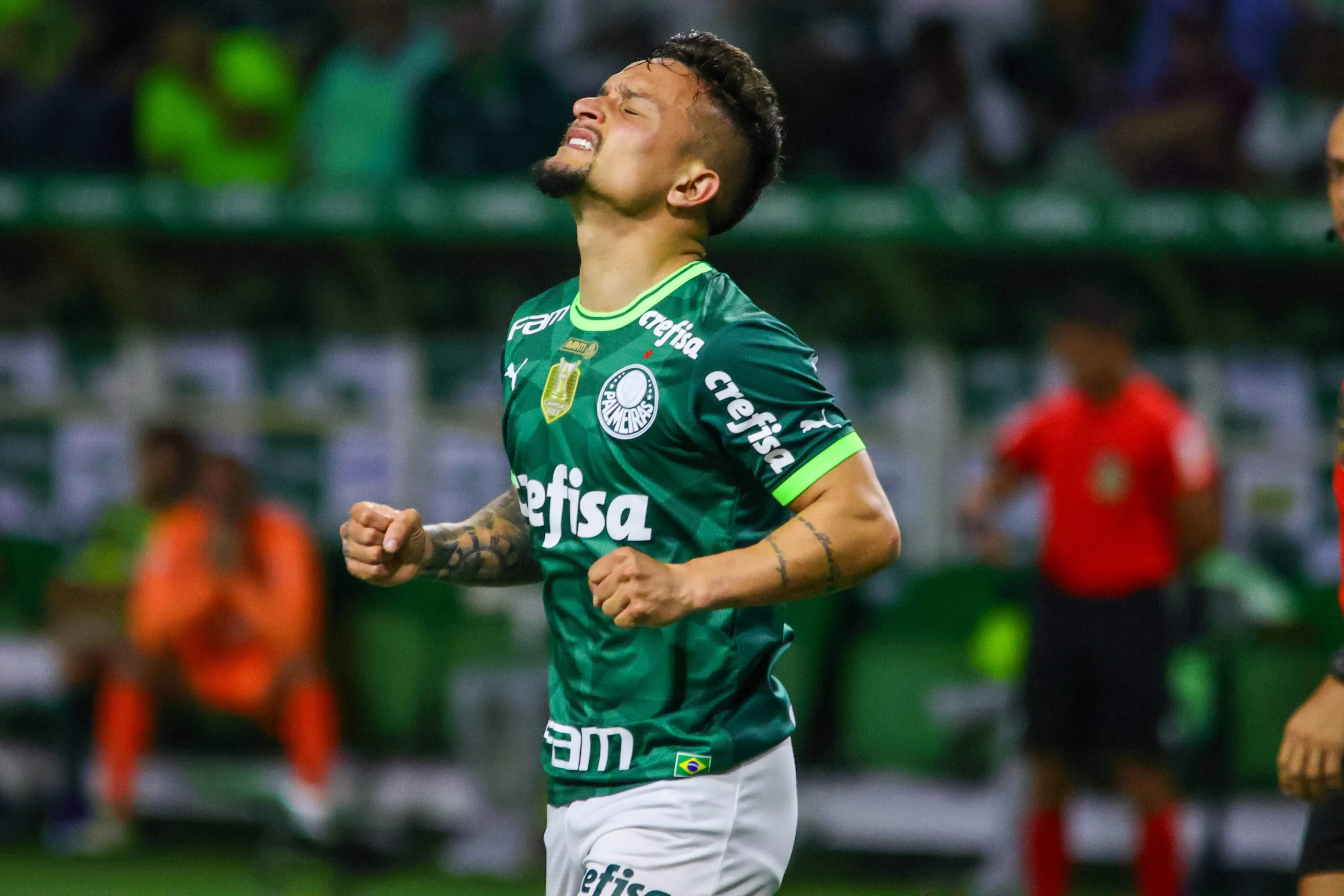 Artur deve deixar o Palmeiras, que j&aacute; corre por substituto; veja quem pode vir