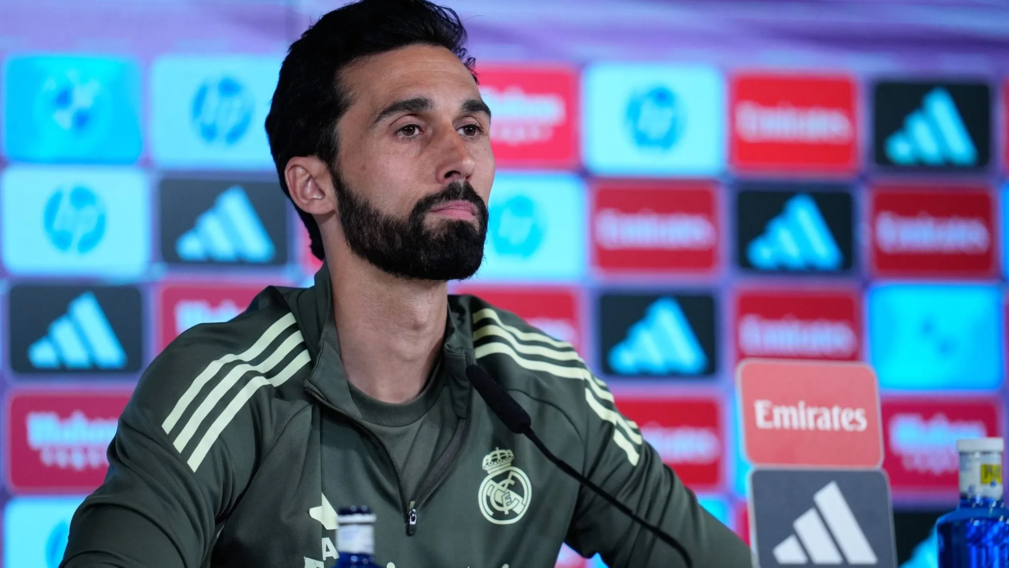 &lsquo;Perguntem ao Arbeloa&rsquo;: Reserva do Real Madrid culpa t&eacute;cnico por n&atilde;o jogar