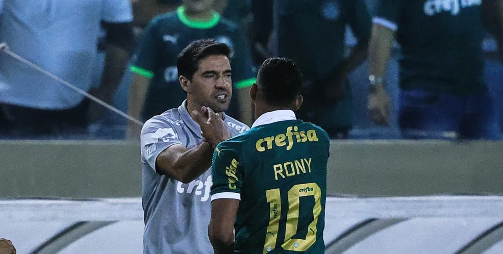 Abel Ferreira e Rony comemoram gol do Palmeiras