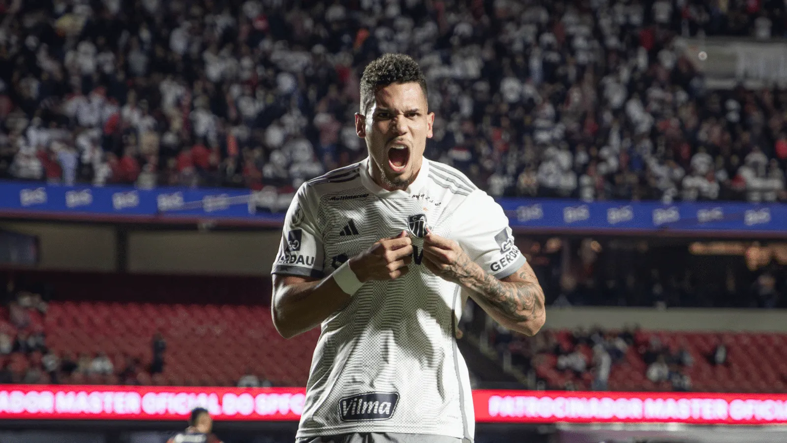 Paulinho alcan&ccedil;a marcas hist&oacute;ricas no Atl&eacute;tico-MG e encerra jejum antes da final da Libertadores