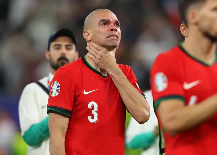 Contra a Fran&ccedil;a, pelas quartas de Euro 2024, Pepe fez seu &uacute;ltimo jogo como jogador profissional de futebol. Foto: Icon Sport