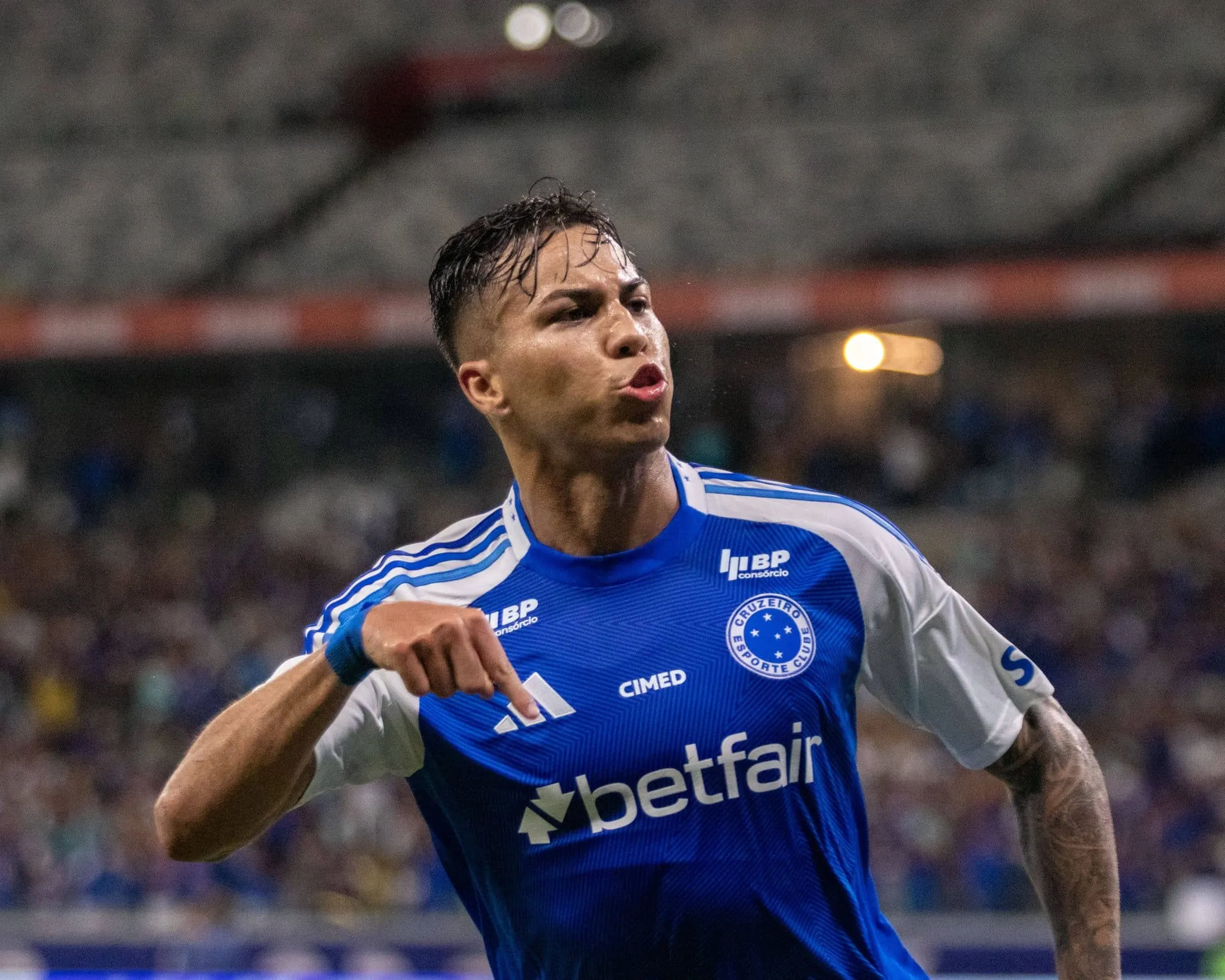 Os sacrif&iacute;cios de Kaio Jorge para transformar Atl&eacute;tico em maior v&iacute;tima pelo Cruzeiro