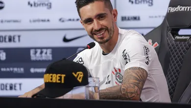Apesar da expectativa, Corinthians precisar&aacute; esperar um pouco mais por estreia de Coronado