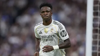 &lsquo;Houve acordo inicial&rsquo;: Vinicius J&uacute;nior quase fechou com Barcelona antes do Real Madrid