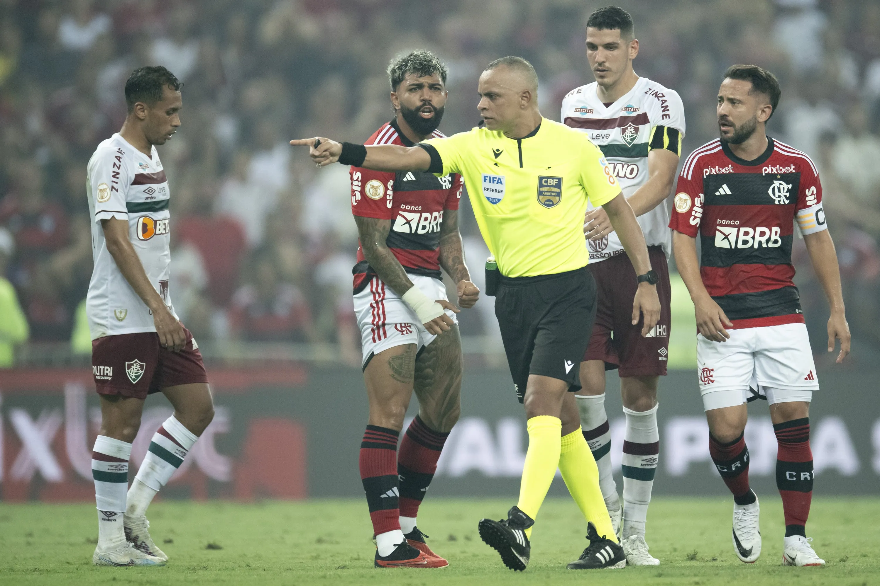 Uma reuni&atilde;o de cartolas definir&aacute; o que e como voc&ecirc; vai ver futebol na televis&atilde;o