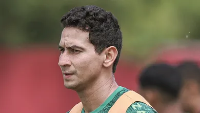 Com problema no cora&ccedil;&atilde;o, Ganso &eacute; afastado das atividades no Fluminense