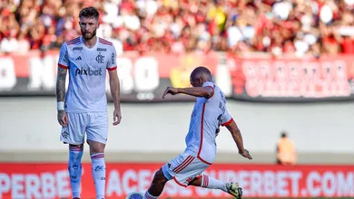 De La Cruz desencanta e pode se tornar o cobrador de faltas que o Flamengo precisa