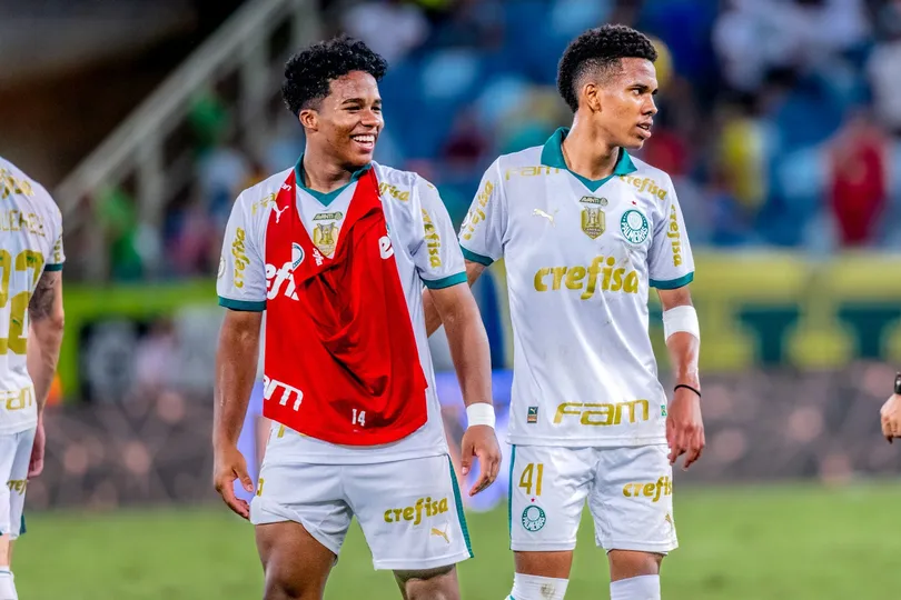 Endrick e Est&ecirc;v&atilde;o