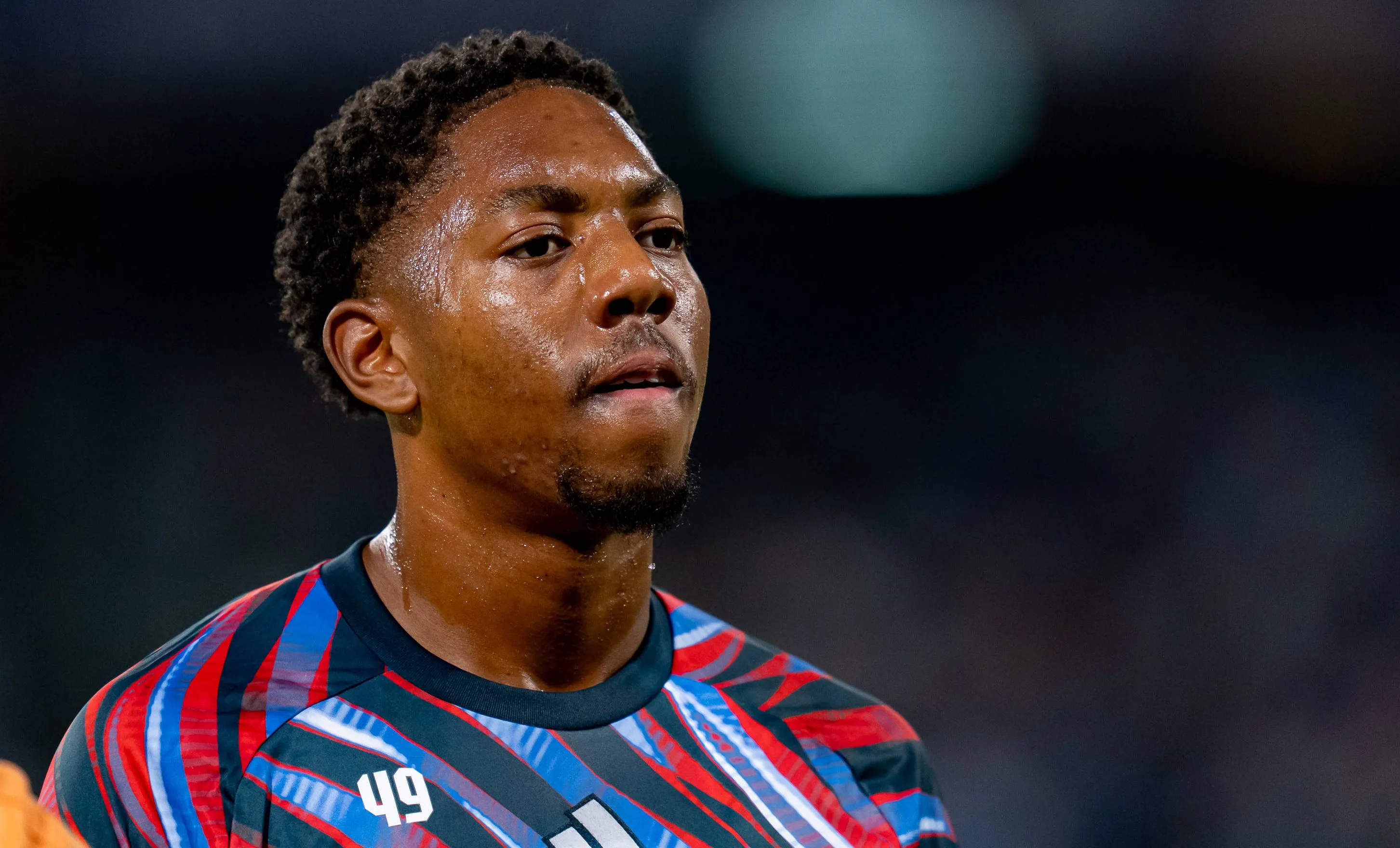 &lsquo;Manter a calma sempre&rsquo;: Como o budismo ajuda Lewis-Skelly a lidar com a press&atilde;o no Arsenal