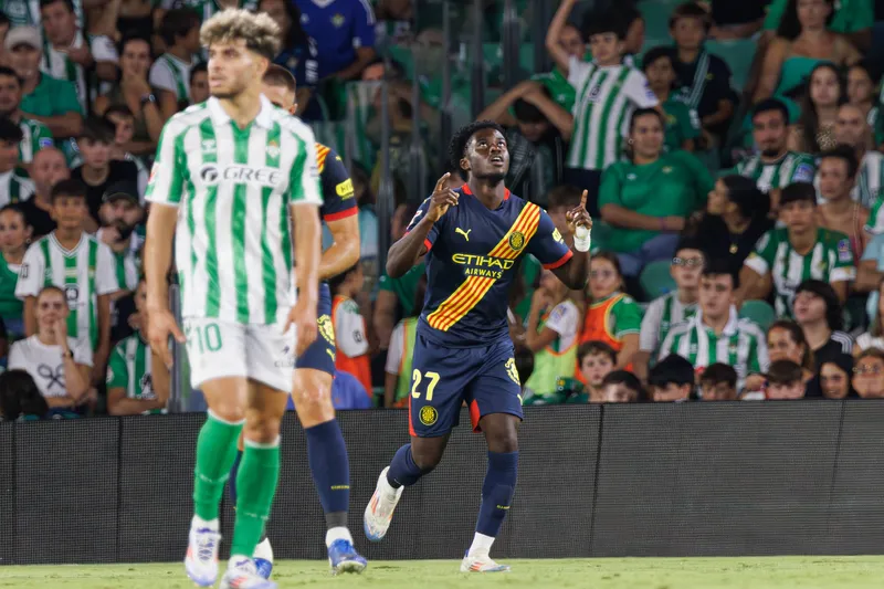 Misehouy comemora o gol de empate do Girona diante do Betis