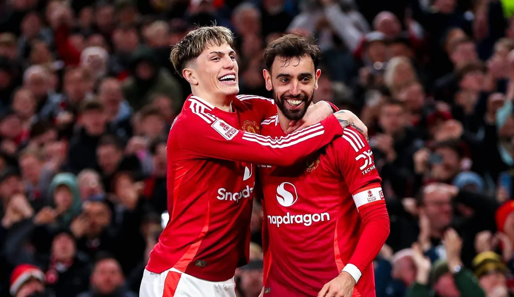 &lsquo;Ele est&aacute; sacrificando a pr&oacute;pria carreira pelo Manchester United&rsquo;