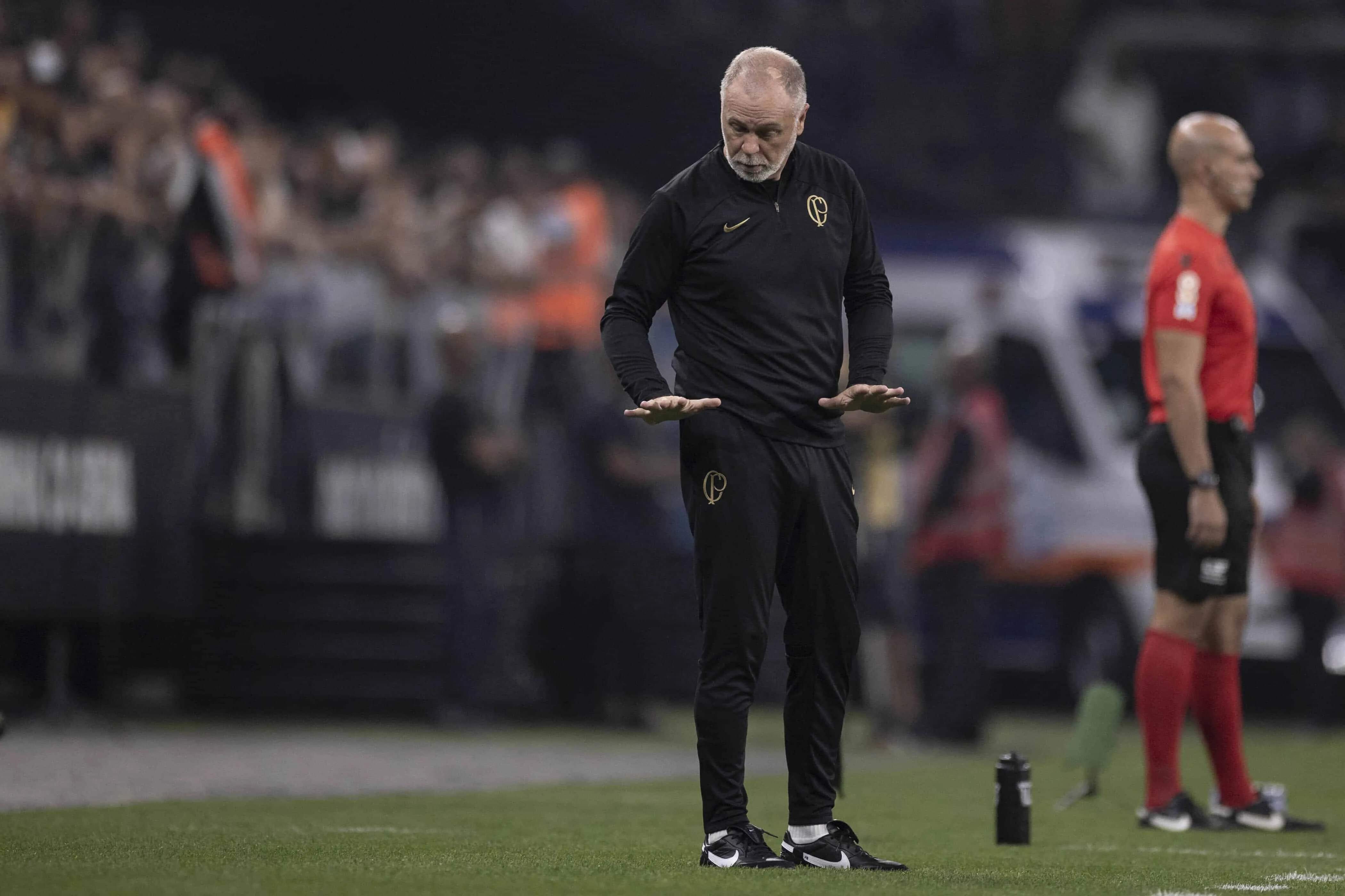 Ap&oacute;s um 2023 catastr&oacute;fico, Papai Noel ter&aacute; problemas com o Natal do Corinthians