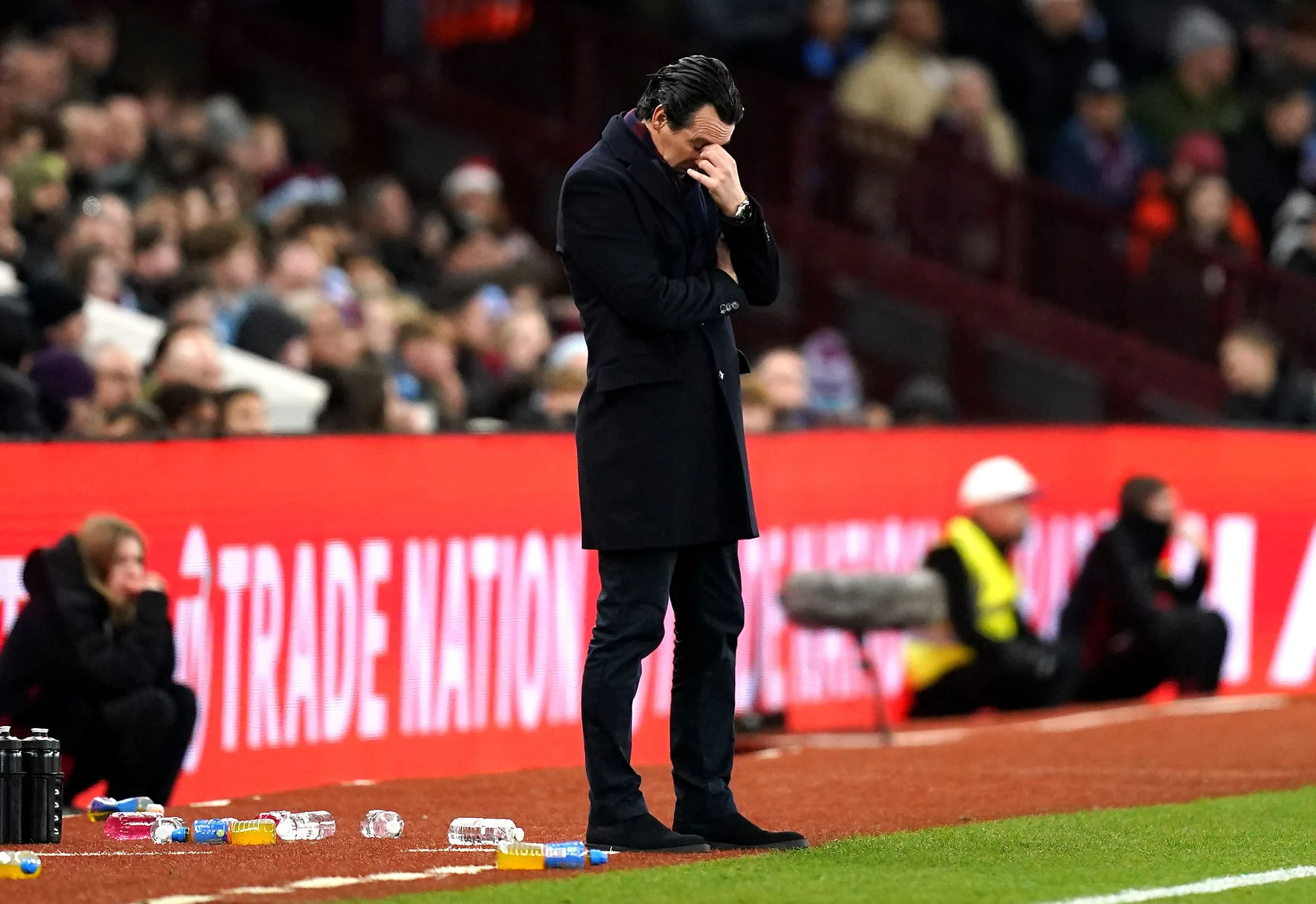 A partir de hoje a temporada do Aston Villa pode engrossar: o que sai deste caldo?