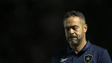Reclama&ccedil;&atilde;o do Botafogo com arbitragem &eacute; justa, mas Artur Jorge tamb&eacute;m precisa se explicar