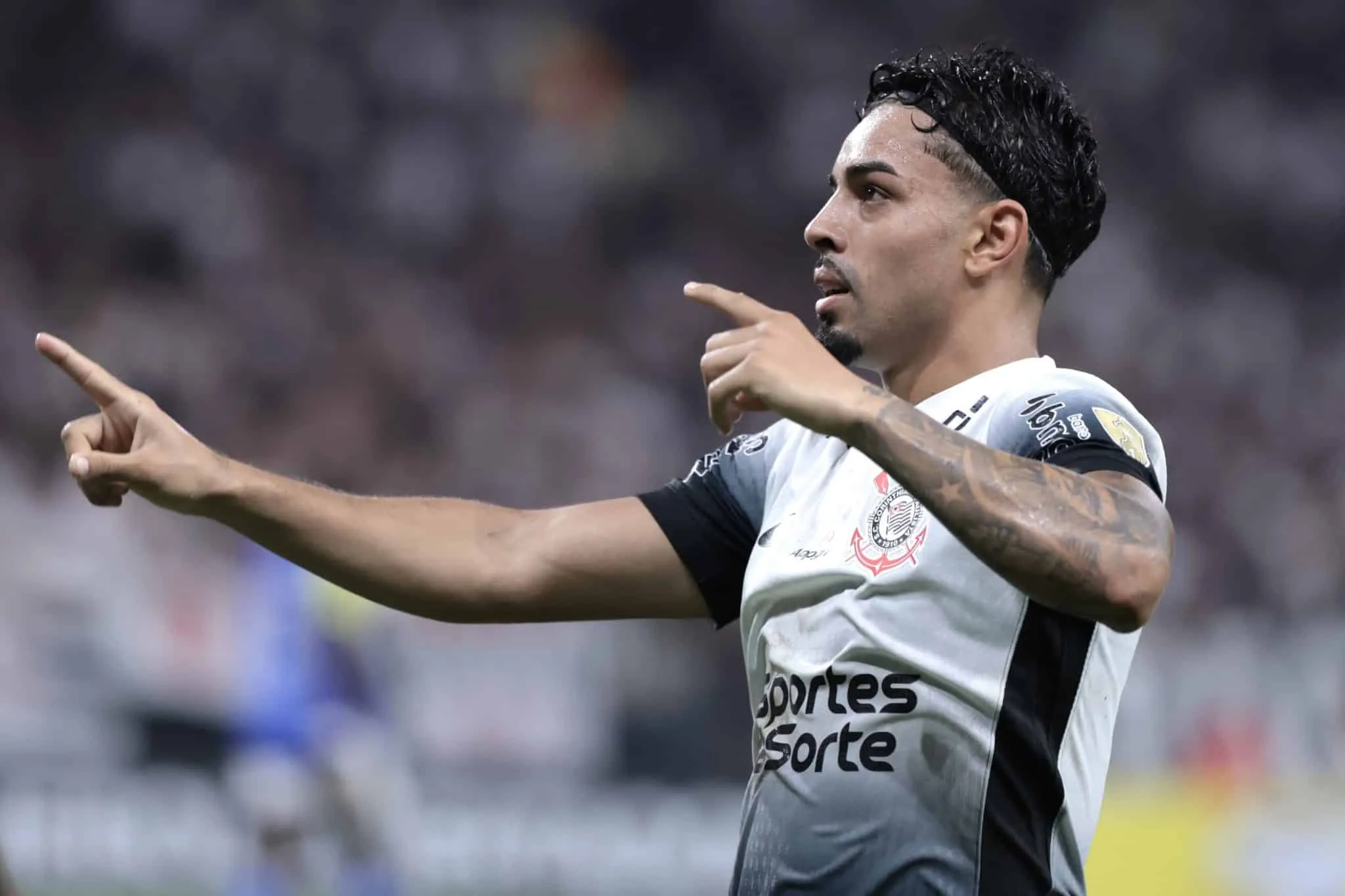 Corinthians abre semana decisiva pr&oacute;ximo de renova&ccedil;&atilde;o com Matheus Bidu