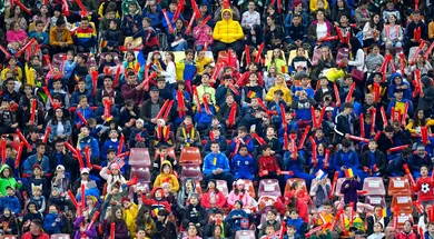 A Rom&ecirc;nia colocou 30 mil crian&ccedil;as no est&aacute;dio, mas a Noruega questionou a pena alternativa aceita pela Uefa