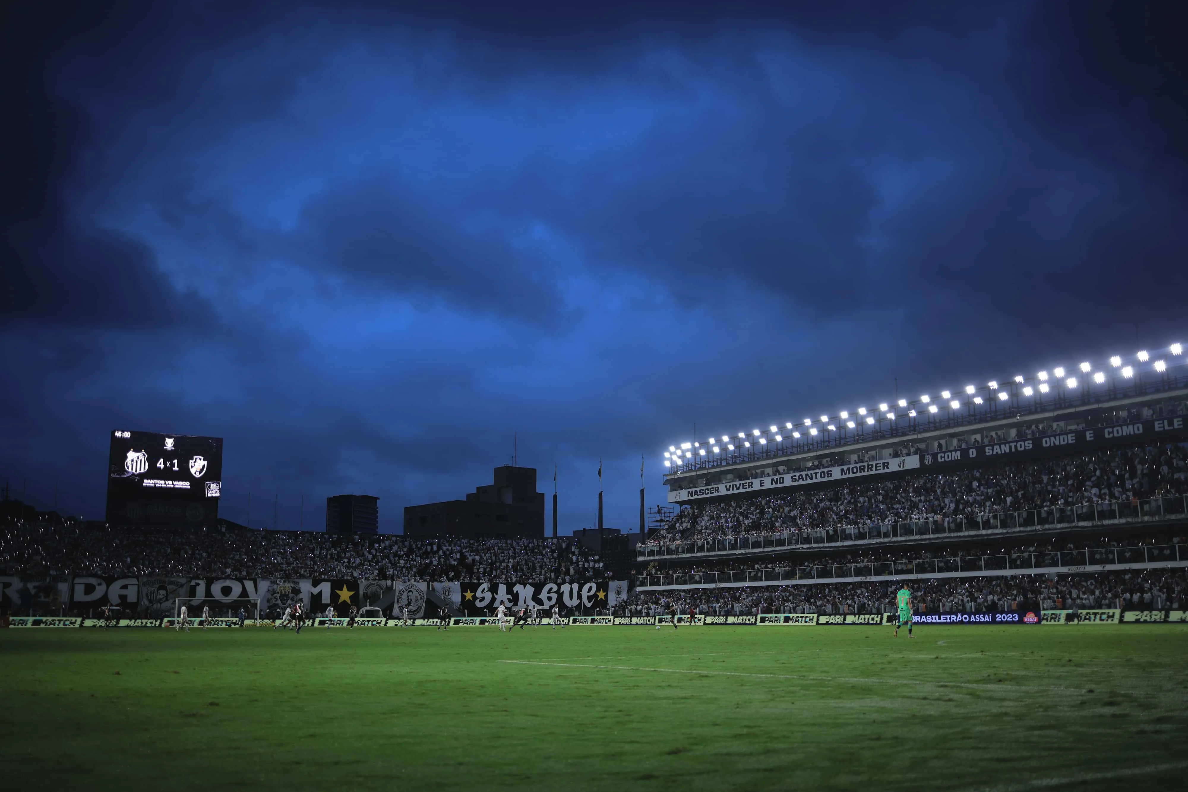 Em Santos x Vasco, Vila teve clima exageradamente tenso com direito a granada apreendida e provoca&ccedil;&atilde;o oficial
