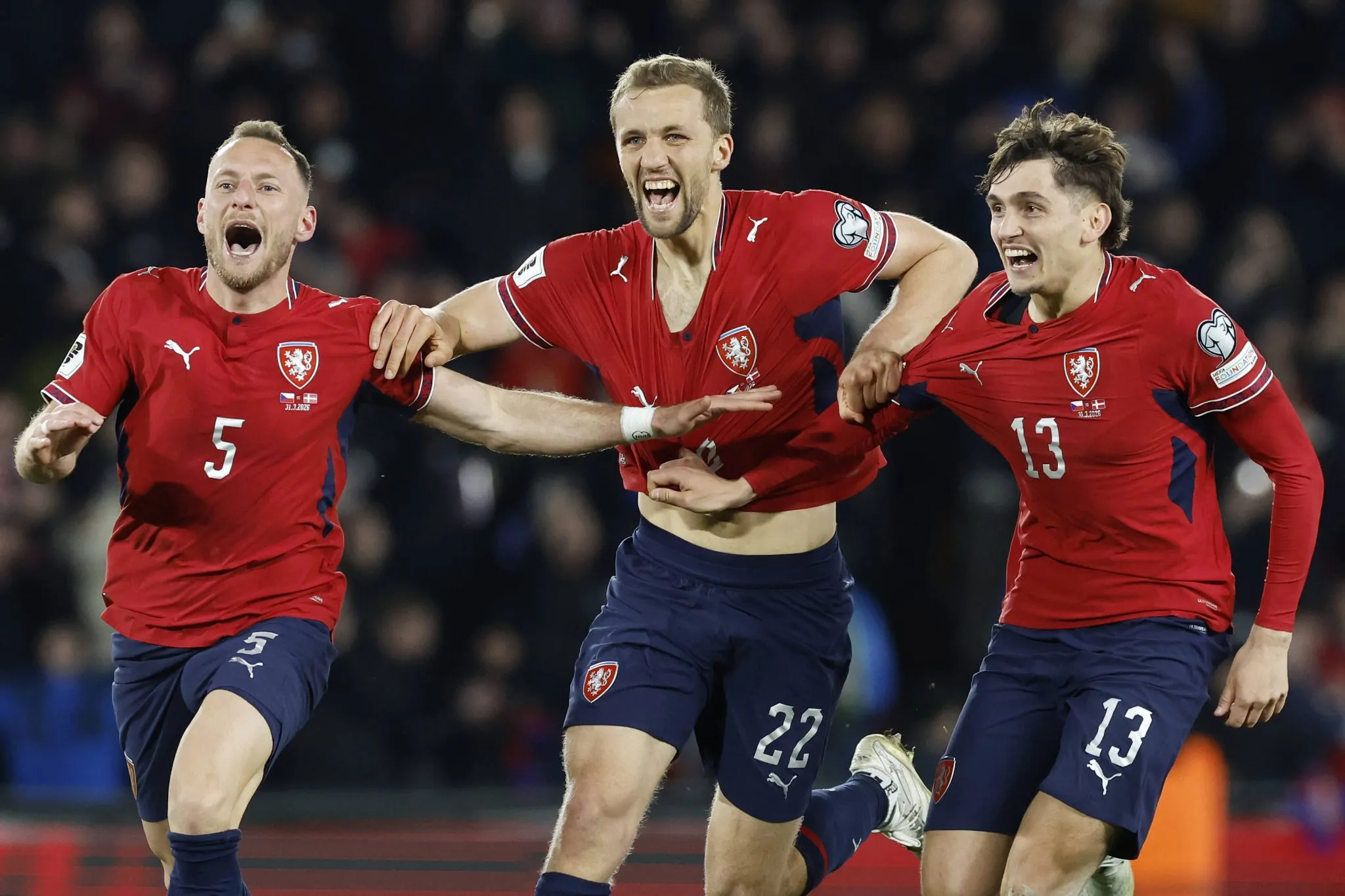 Soucek comemora classifica&ccedil;&atilde;o da Tch&eacute;quia &agrave; Copa do Mundo na respecagem da Uefa, em mar&ccedil;o (Foto: Imago/CTK Photo)