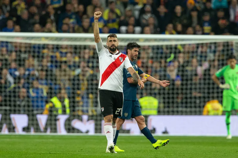 Pratto celebra gol pelo River na final da Libertadores contra o Boca