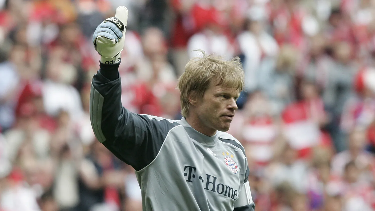 Oliver Kahn: goleiros n&atilde;o deveriam concorrer &agrave; Bola de Ouro