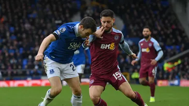 Everton e Aston Villa at&eacute; tentaram, mas n&atilde;o sa&iacute;ram do 0 a 0 e o empate acabou ficando ruim para ambos