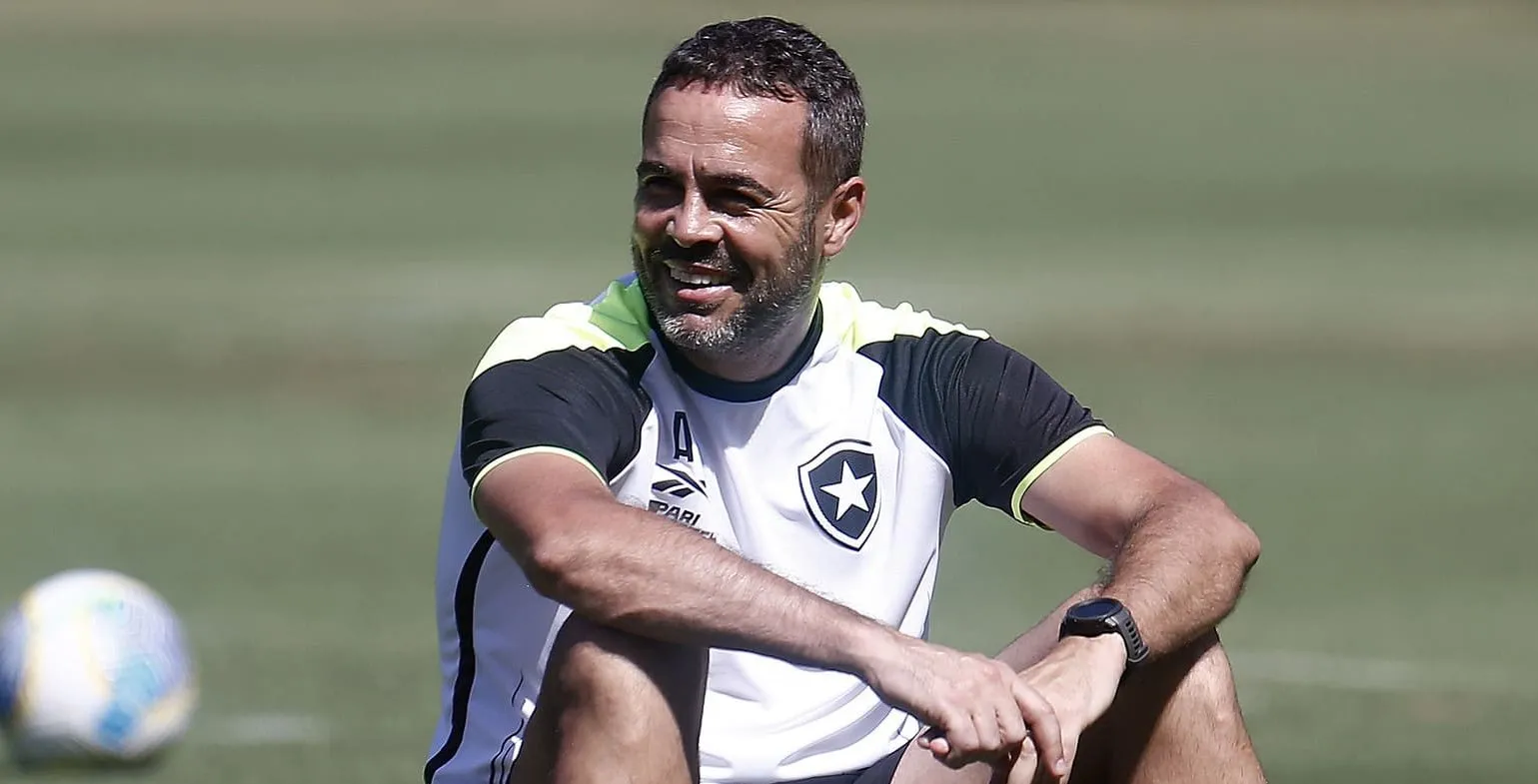 Como Artur Jorge mudou a cara do Botafogo em apenas um m&ecirc;s de trabalho