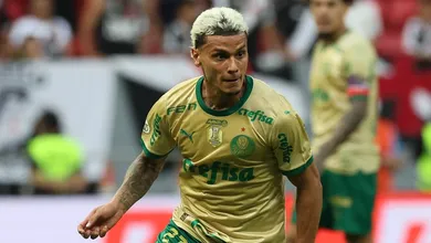 Como o Palmeiras enfrentou grandes da Europa e renovou contrato de Richard R&iacute;os?