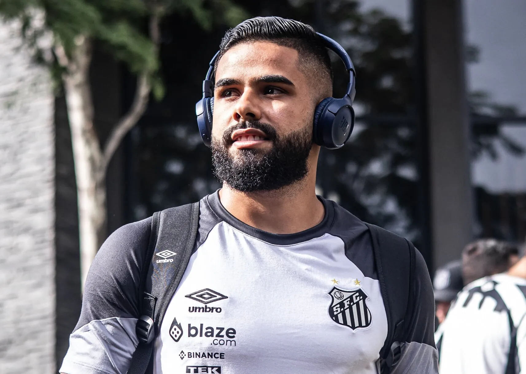 &lsquo;N&atilde;o estava rendendo e tenho a humildade de reconhecer&rsquo;, diz Felipe Jonatan ao comemorar bom momento no Santos