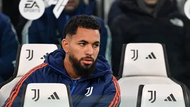 Novo clube ingl&ecirc;s procura Douglas Luiz e cogita tirar brasileiro da Juventus